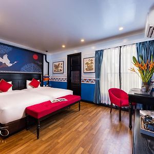 Executive Suite Internal Window